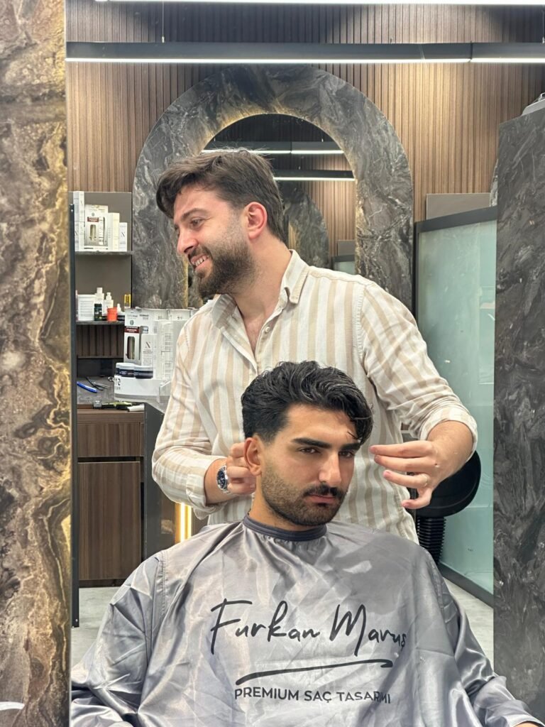 İş Görüşmesi İçin Bakımlı Saç Modeli